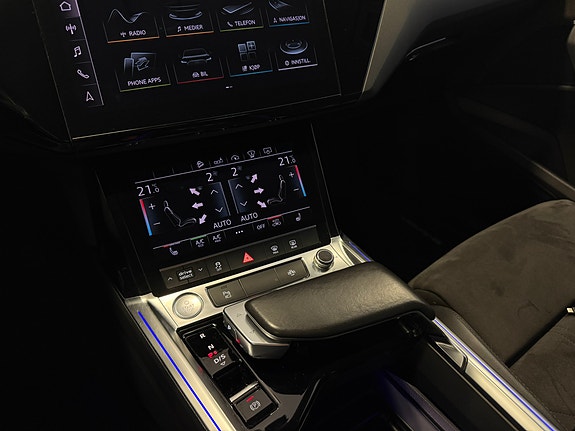 Audi e-tron 9 of 30