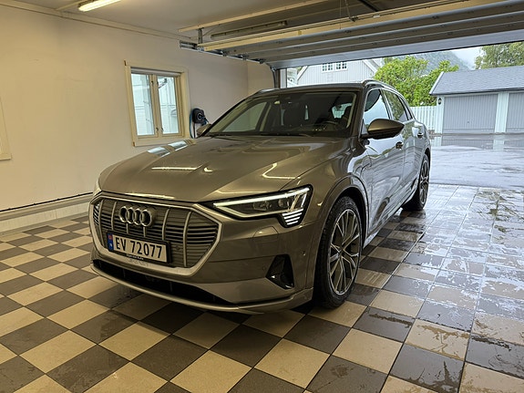 Audi e-tron 27 of 30