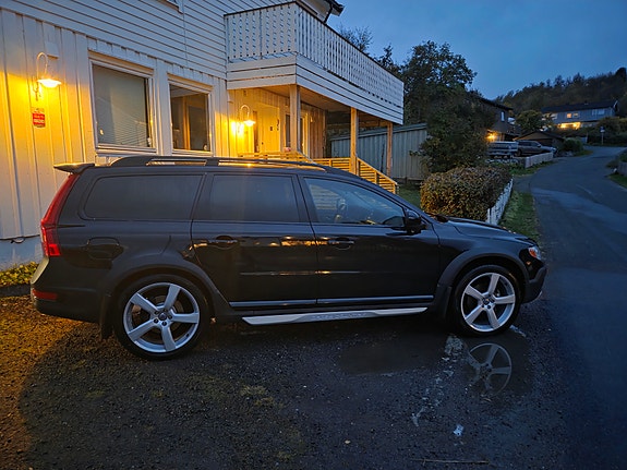 Volvo XC70 4 of 13