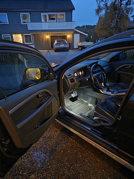 Volvo XC70 7 of 13