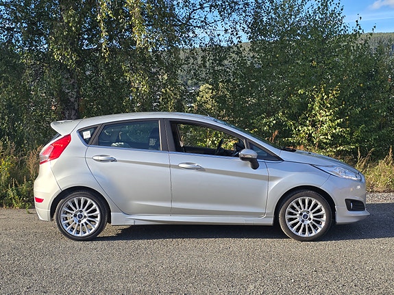 Ford Fiesta 18 of 18