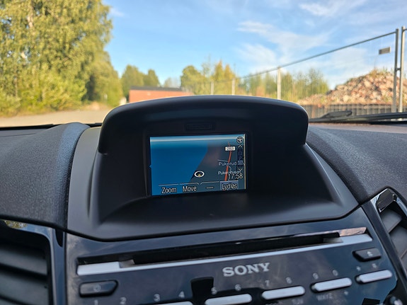 Ford Fiesta 9 of 18