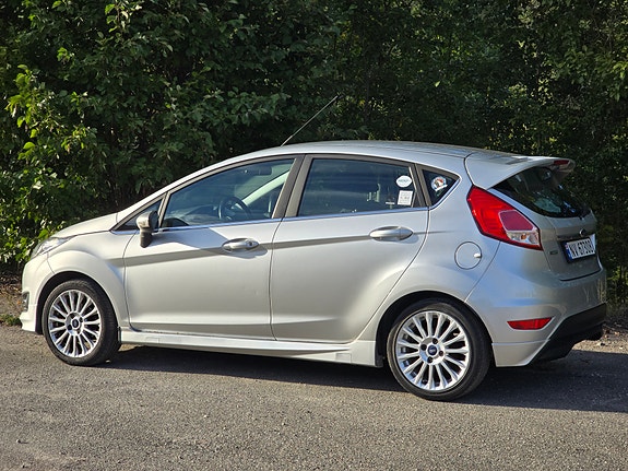 Ford Fiesta 3 of 18