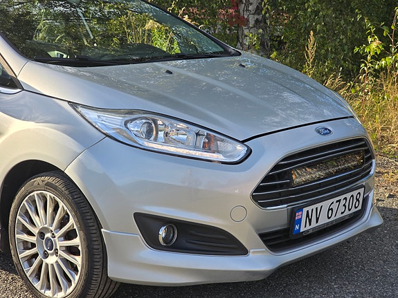 Ford Fiesta 17 of 18