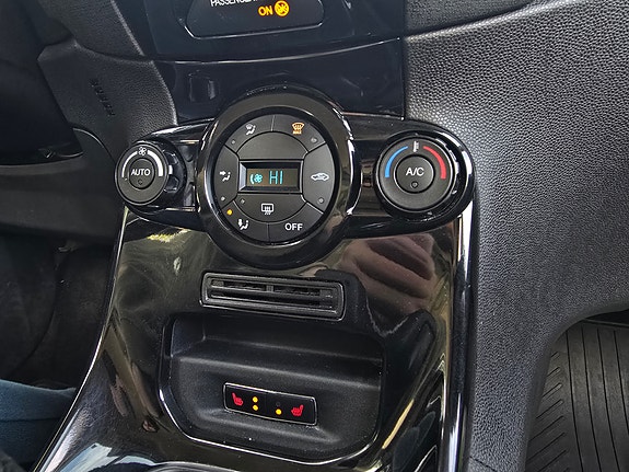 Ford Fiesta 12 of 18