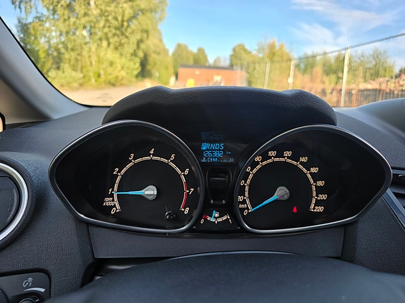 Ford Fiesta 14 of 18
