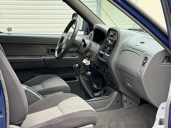 Nissan NP300 21 of 30