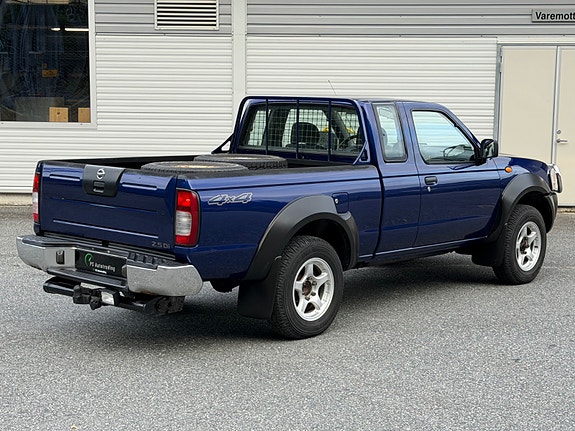 Nissan NP300 6 of 30