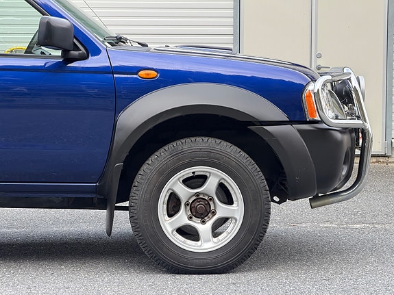 Nissan NP300 10 of 30