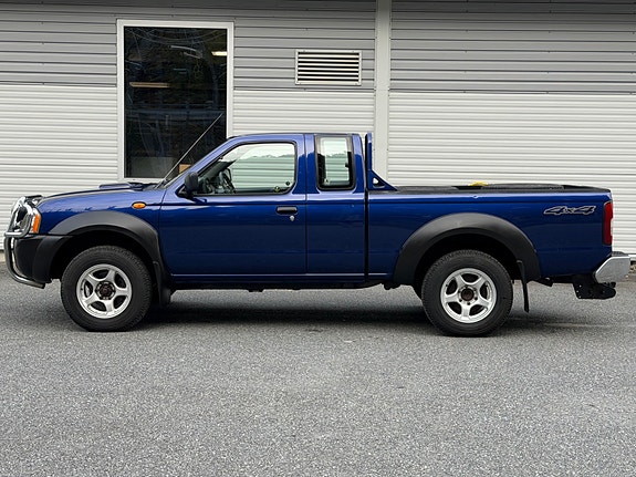 Nissan NP300 4 of 30