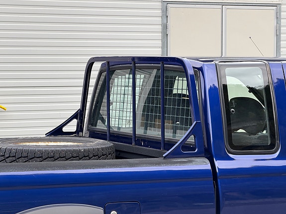 Nissan NP300 13 of 30