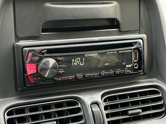 Nissan NP300 25 of 30
