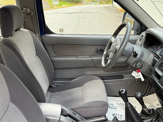 Nissan NP300 22 of 30