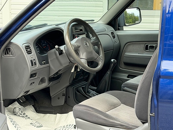 Nissan NP300 20 of 30