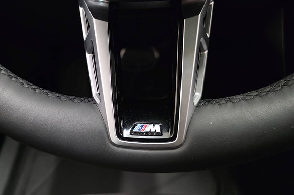 BMW iX1 27 of 30
