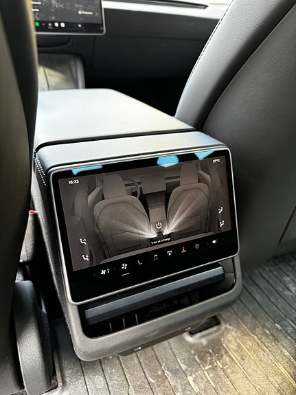 Tesla Model 3 15 of 26