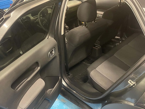 Citroen C4 Cactus 9 of 21