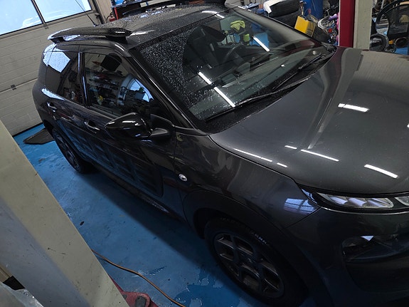 Citroen C4 Cactus 2 of 21