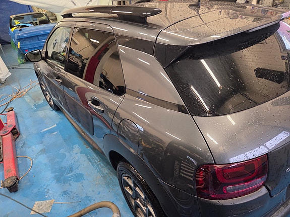 Citroen C4 Cactus 4 of 21