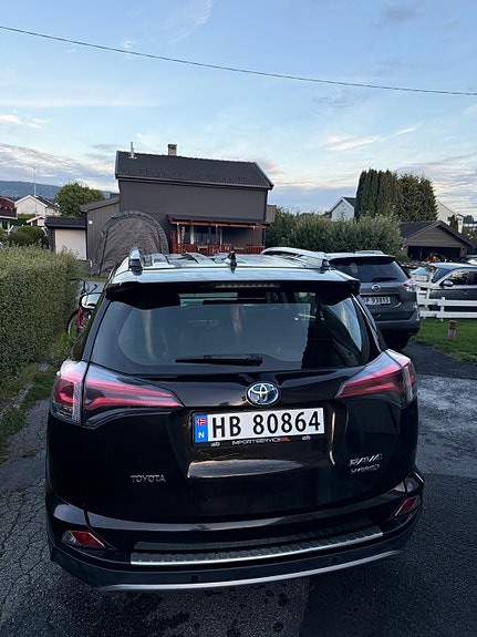 Toyota RAV4 22 of 30