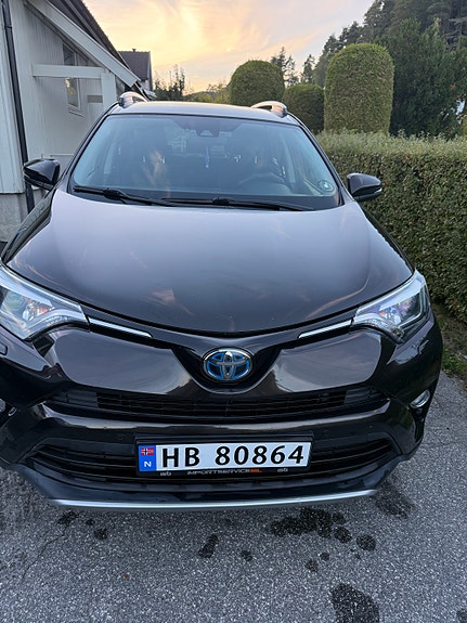 Toyota RAV4 21 of 30