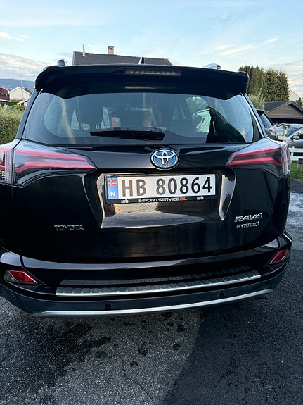 Toyota RAV4 25 of 30