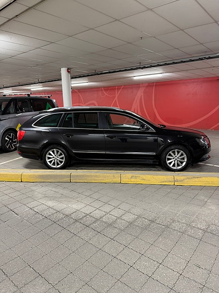 Skoda Superb 3 of 24