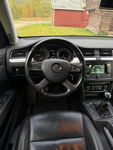 Skoda Superb 6 of 24