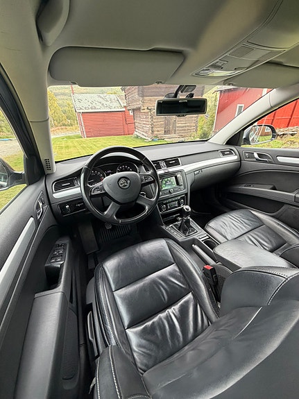 Skoda Superb 5 of 24