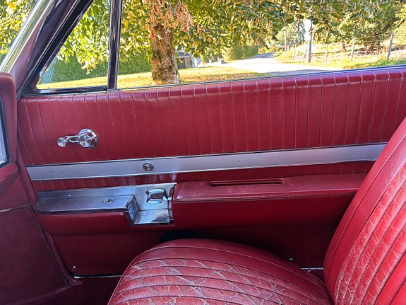 Buick Electra 24 of 30