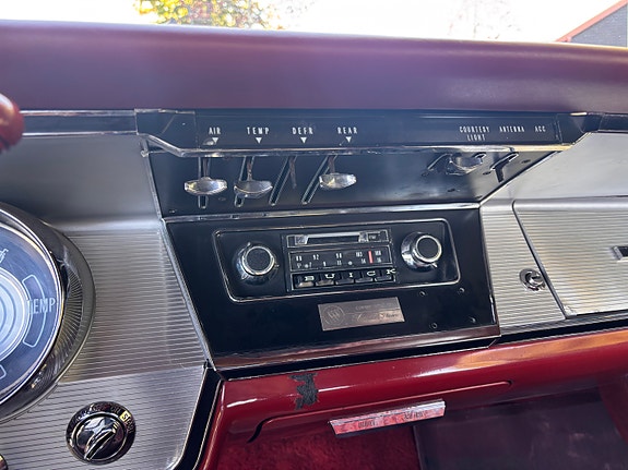 Buick Electra 22 of 30
