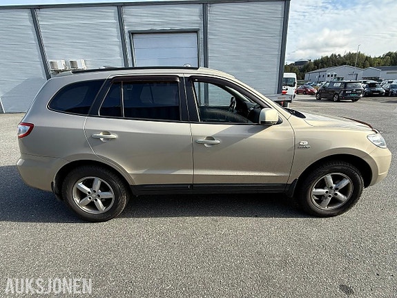 Hyundai Santa Fe 5 of 30
