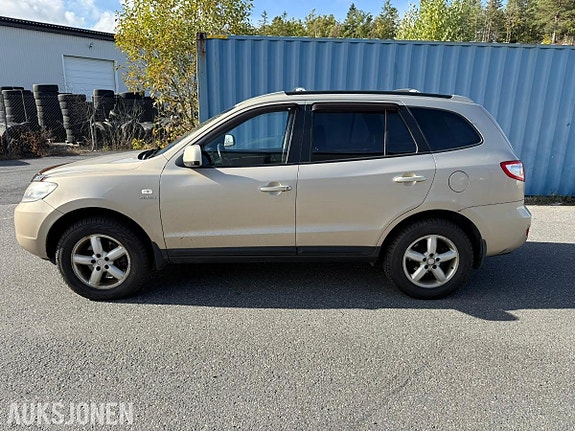 Hyundai Santa Fe 10 of 30