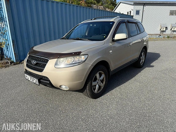 Hyundai Santa Fe 4 of 30
