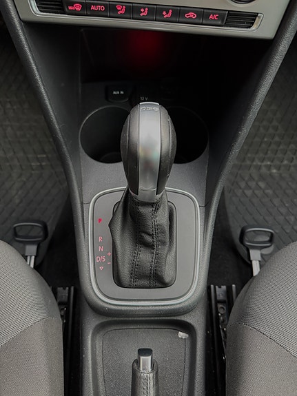 Volkswagen Polo 10 of 28