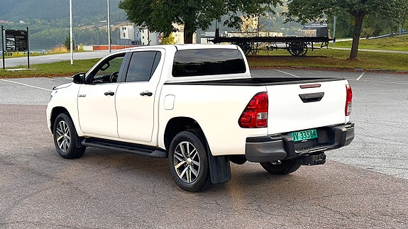 Toyota HiLux 6 of 24