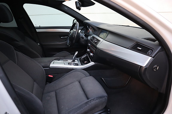 BMW 520d 30 of 30