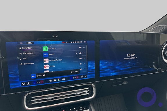 Mercedes-Benz CLA350 16 of 17