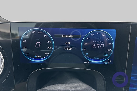 Mercedes-Benz CLA350 14 of 17