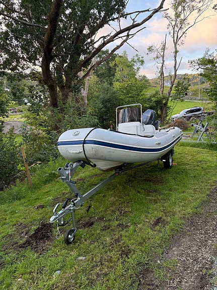 RIB Quicksilver Ocean Runner 460 2019 modell med 40 HK Yamaha og styrekonsoll 2 of 3