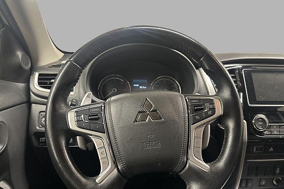 Mitsubishi L200 10 of 23