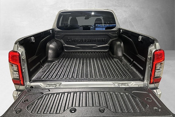 Mitsubishi L200 18 of 23