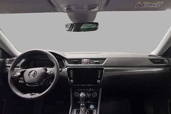 Skoda Superb 9 of 26