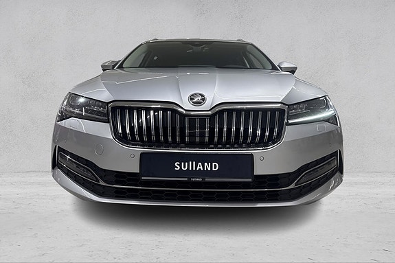 Skoda Superb 8 of 26