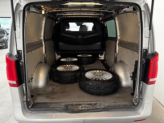 Mercedes-Benz Vito 13 of 30