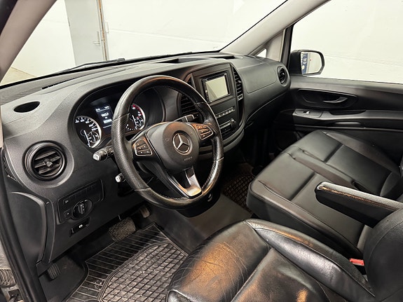 Mercedes-Benz Vito 16 of 30