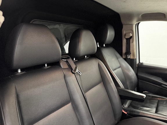 Mercedes-Benz Vito 27 of 30