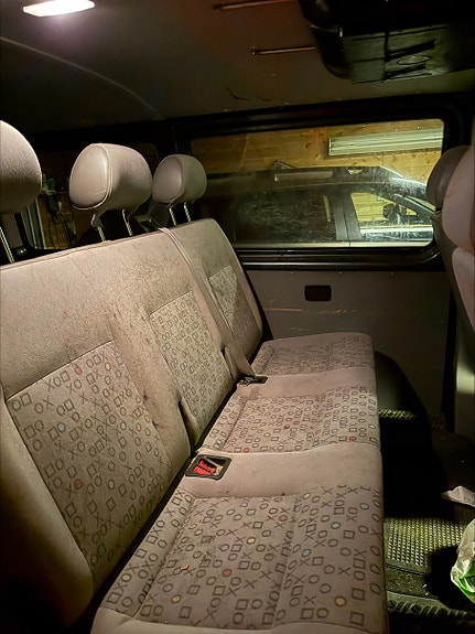 Volkswagen Transporter 3 of 5