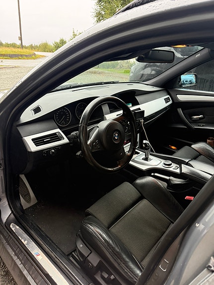 BMW 525d 5 of 6