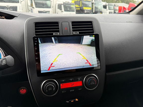 Nissan Leaf 14 of 16